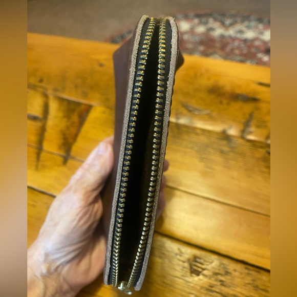 Portland Leather Goods Classic Brown
Luna Zippered Pouch - Picture 4 of 13